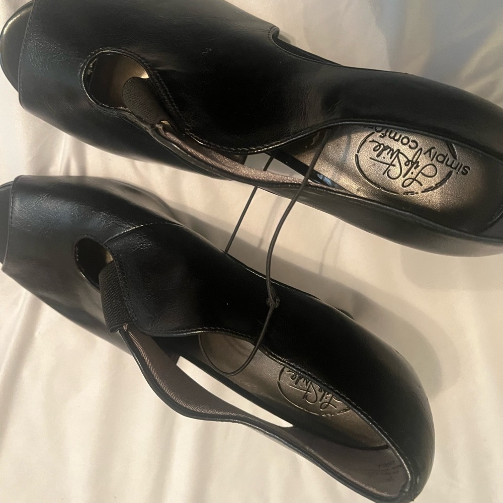 Life Stride Simple Comfort pumps